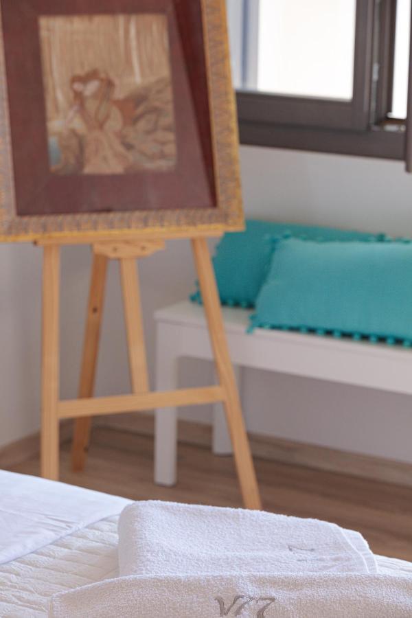 V77 Seafront Suites Rethymno  Bagian luar foto