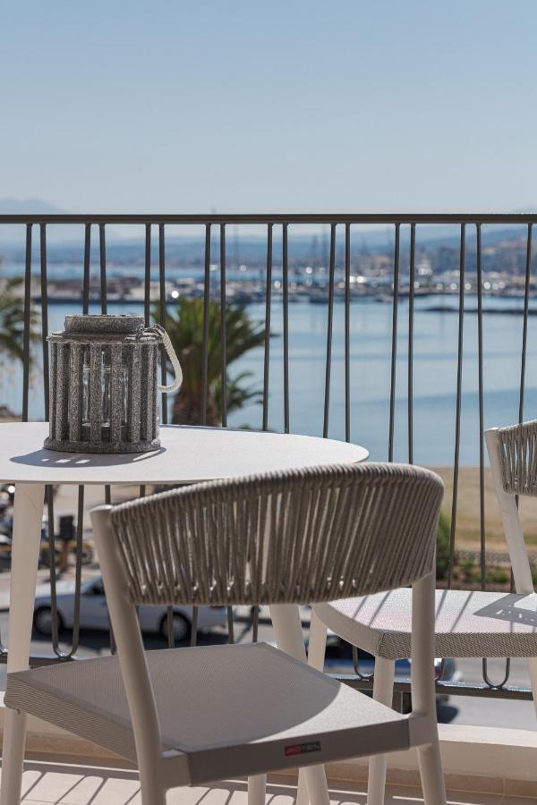 V77 Seafront Suites Rethymno  Bagian luar foto