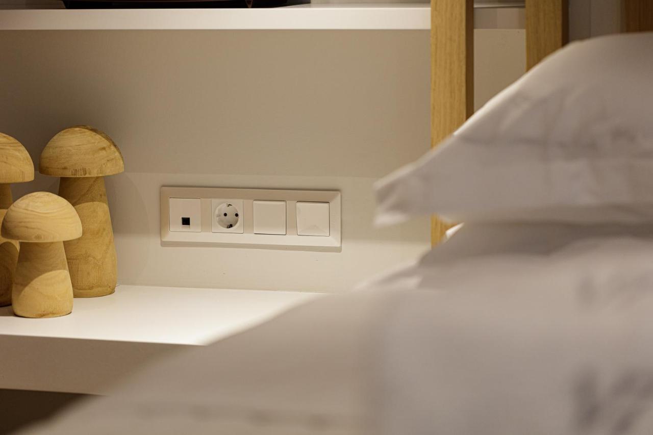 V77 Seafront Suites Rethymno  Bagian luar foto