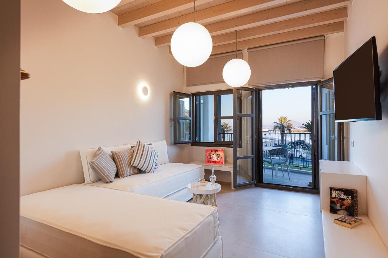 V77 Seafront Suites Rethymno  Bagian luar foto