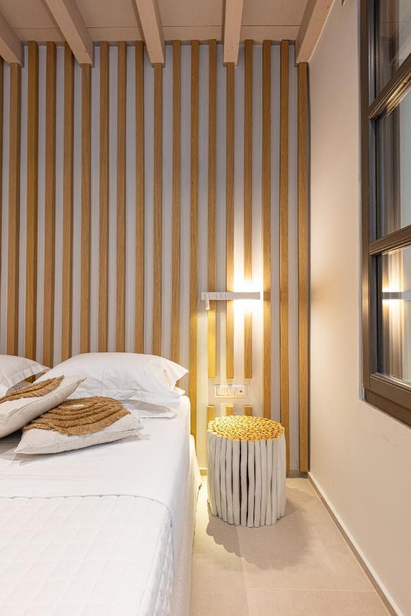 V77 Seafront Suites Rethymno  Bagian luar foto