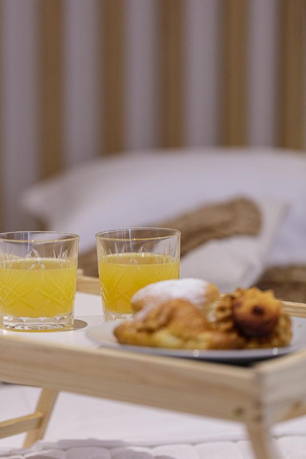 V77 Seafront Suites Rethymno  Bagian luar foto