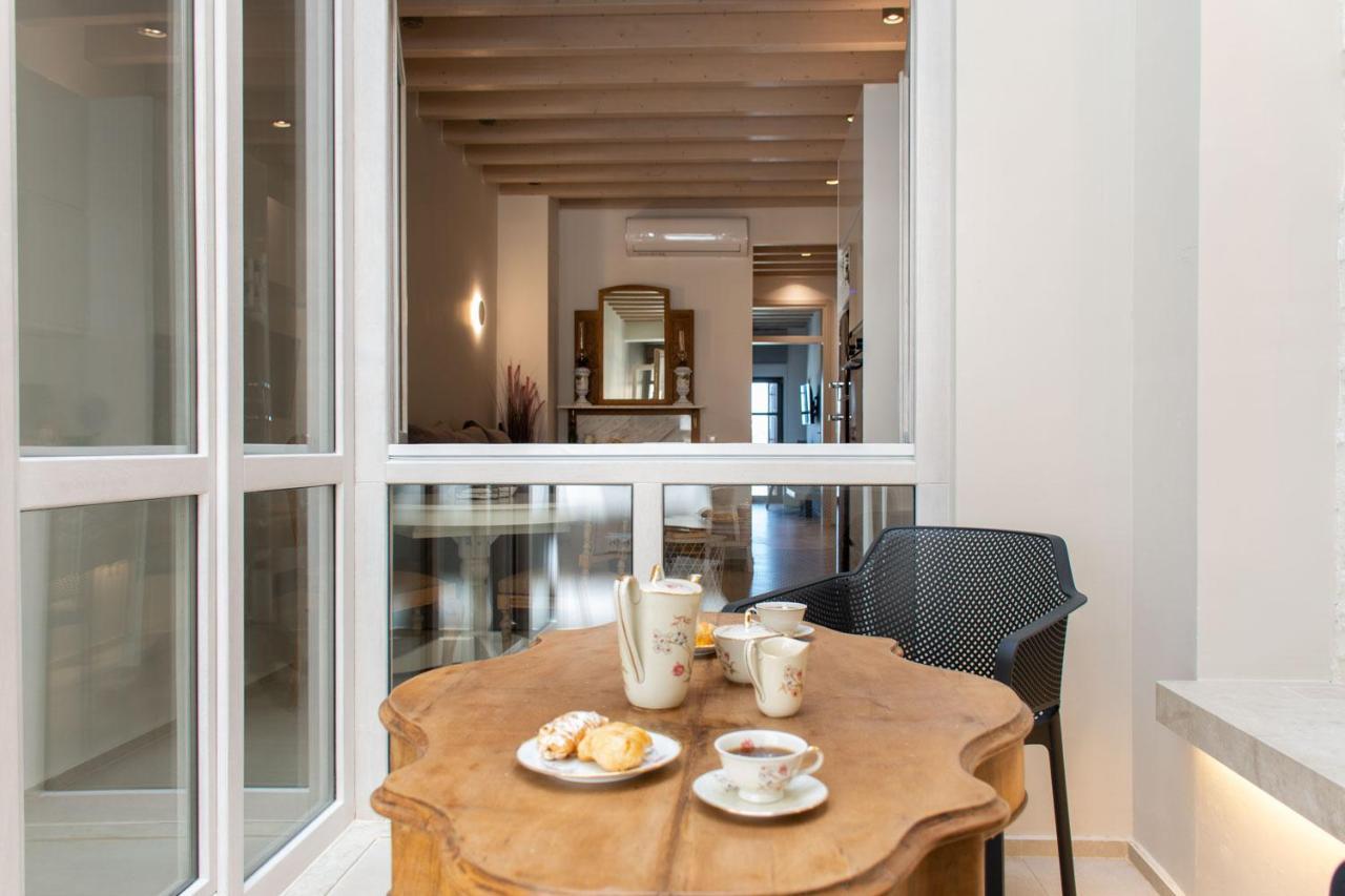 V77 Seafront Suites Rethymno  Bagian luar foto